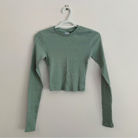 Aritzia TNA Ribbed Cropped Long Sleeve - Picture 2 of 5